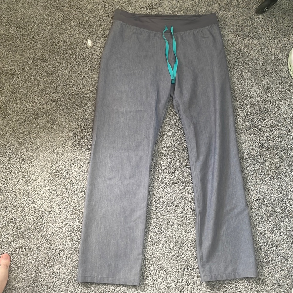 Figs Scrub Pants. Technical Collection. Grey, womens size M